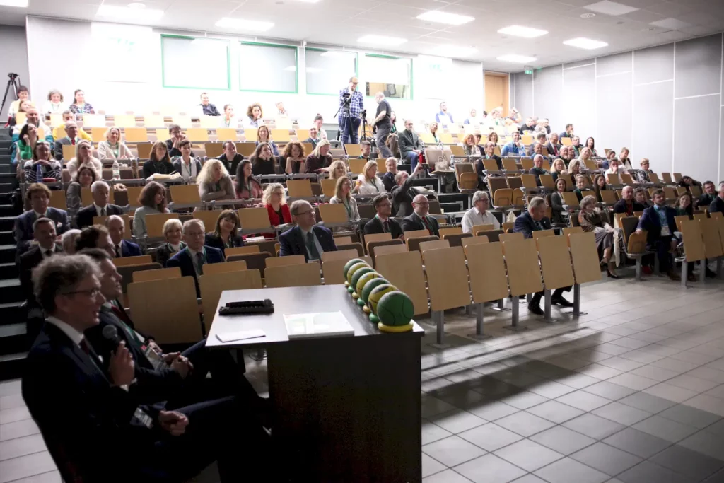Fot. Adam Stępień – III Ogólnopolska Konferencja Edukacyjna – 20 lat z EDUballami, 14.11.2022 r.